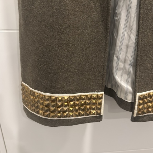 Gryphon green coat with gold stud embellishment. - Picture 5 of 9